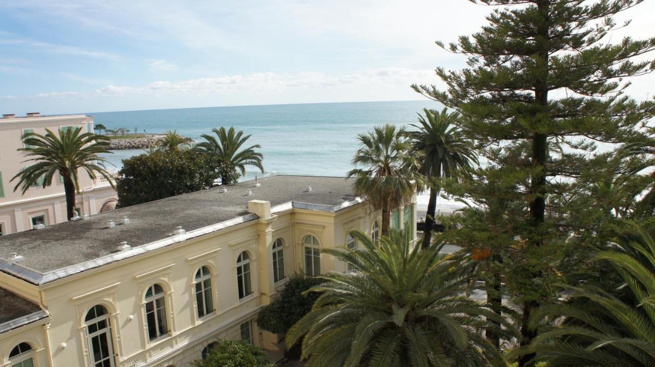 Regina Sur La Plage Menton Eksteriør billede